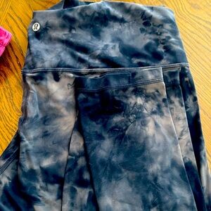 Lulu leggings size 16